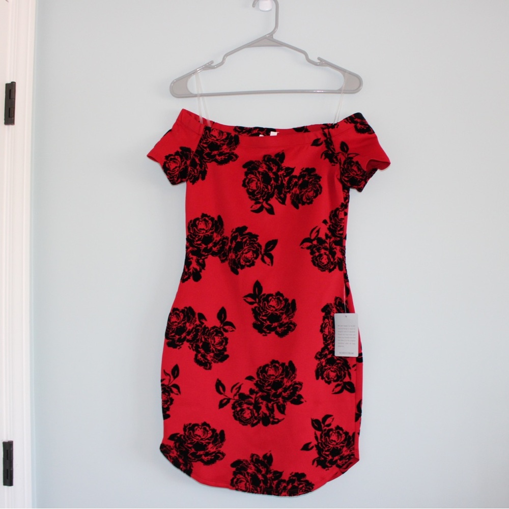 Bailey Blue Off-Shoulder Mini Dress - Red and Black Floral Roses Size S